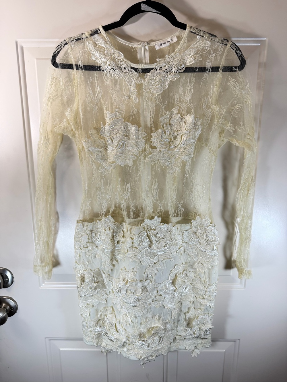 Balance Ivory Floral Appliqué Sheer Lace Mini Dress Women’s M 0400